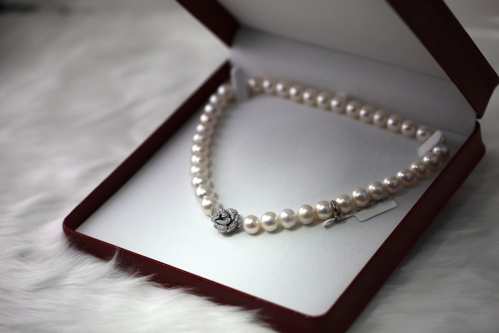Elegant jewelry